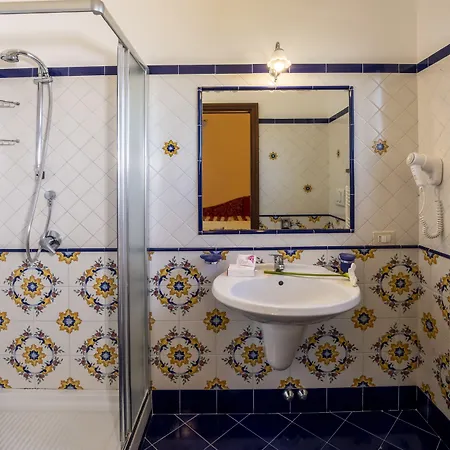 伊尔罗塞托酒店