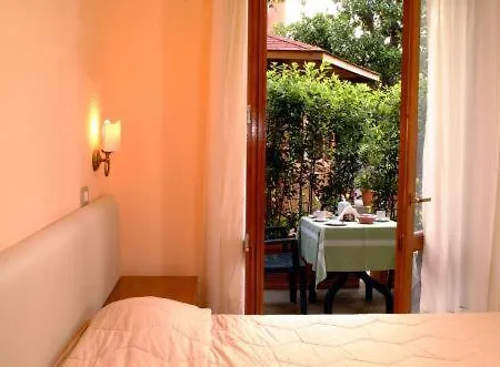 Il Roseto فندق مبيت وإفطار سورينتو